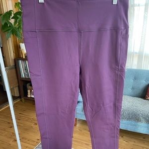 Women’s Sketchers Leggings - Size XL
